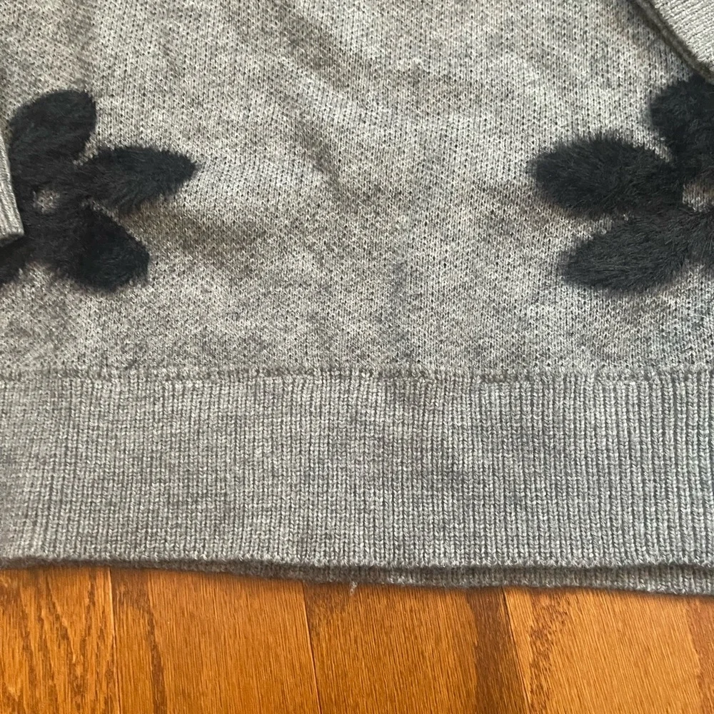 Mod Gray Floral Knit Sweater | Black Flower Detail | Relaxed Fit - Picture 12 of 16